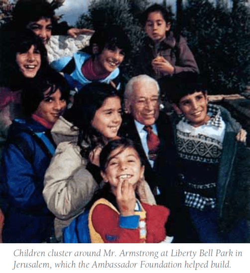 HWA in Liberty Bell Park in Jerusalem with children_1